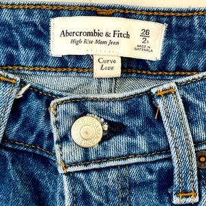 Abercrombie curve love mom jeans